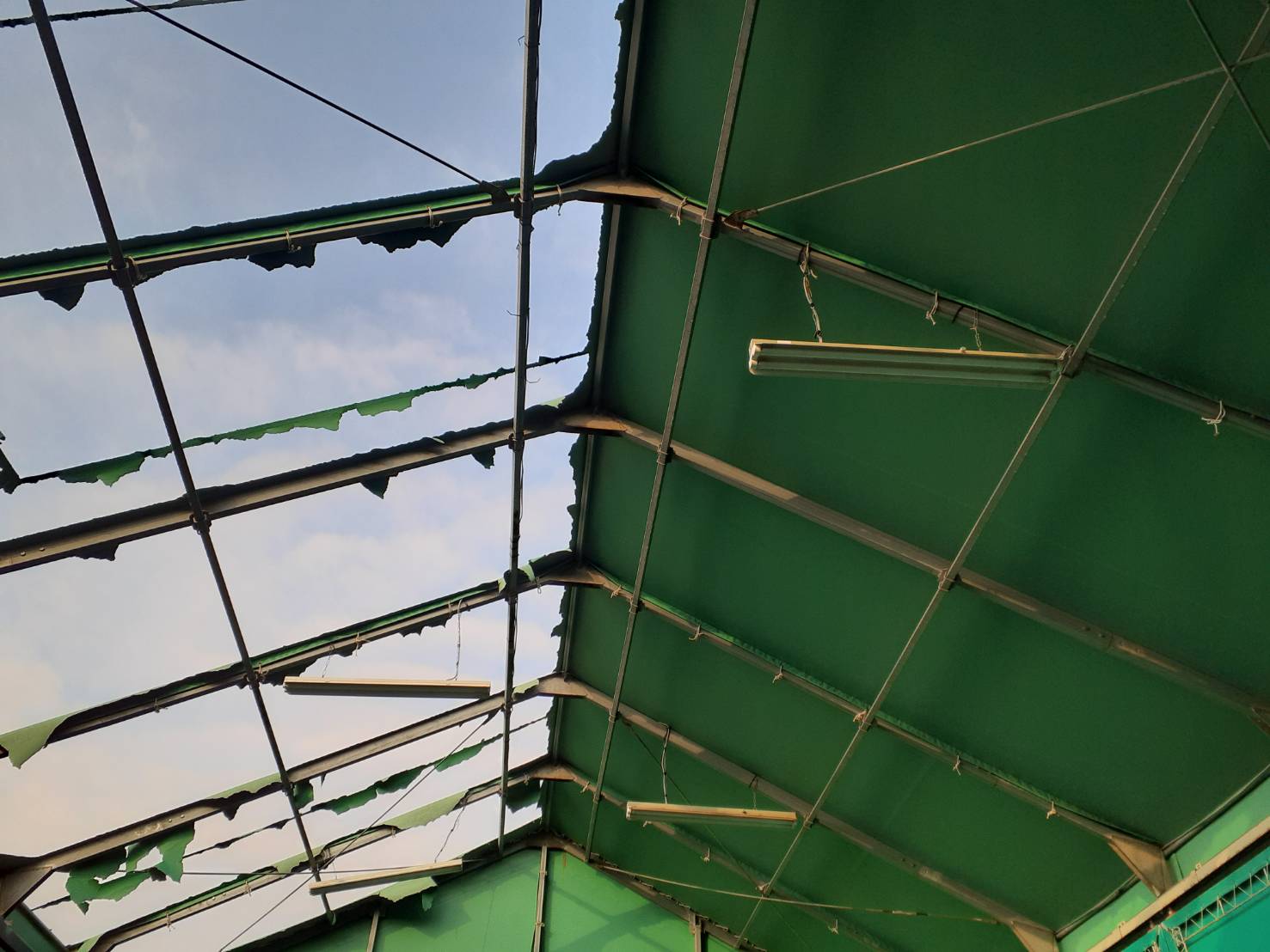 台風後のテント倉庫チェックポイントとメンテナンス方法