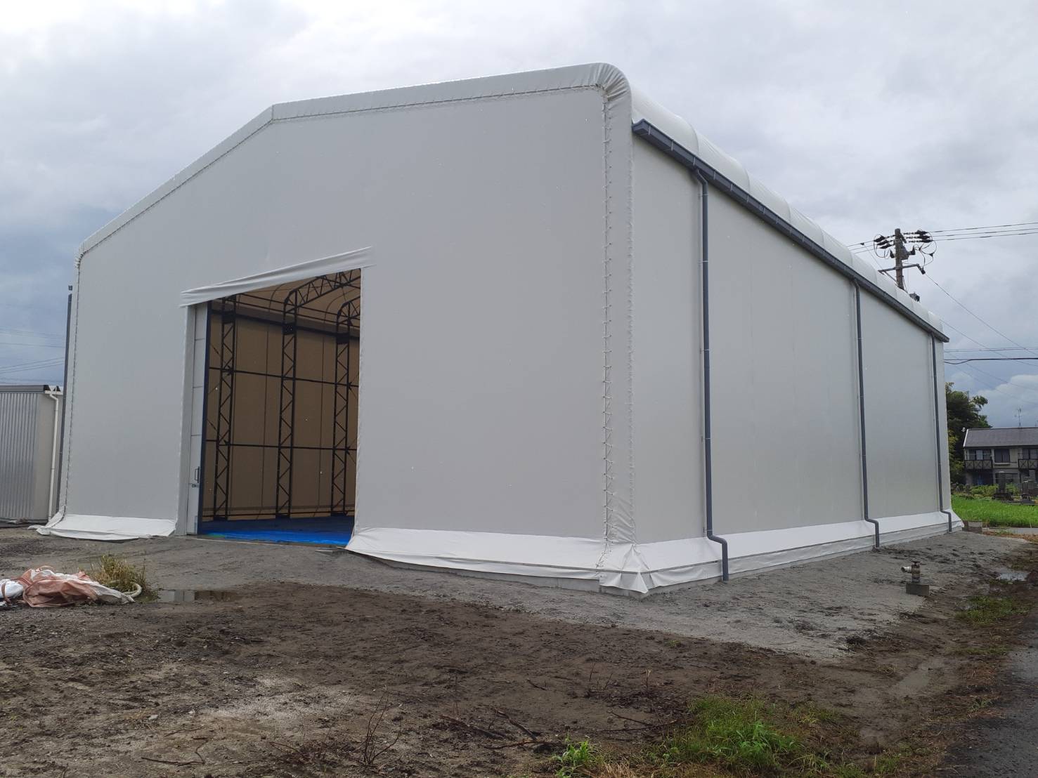 テント倉庫を補助金を使って建てる