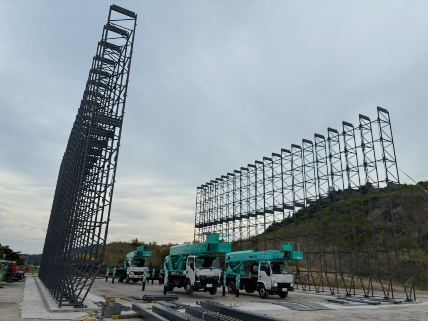 超巨大！！軒高14ｍ！？大型のテント倉庫を建築中です！ │福岡県